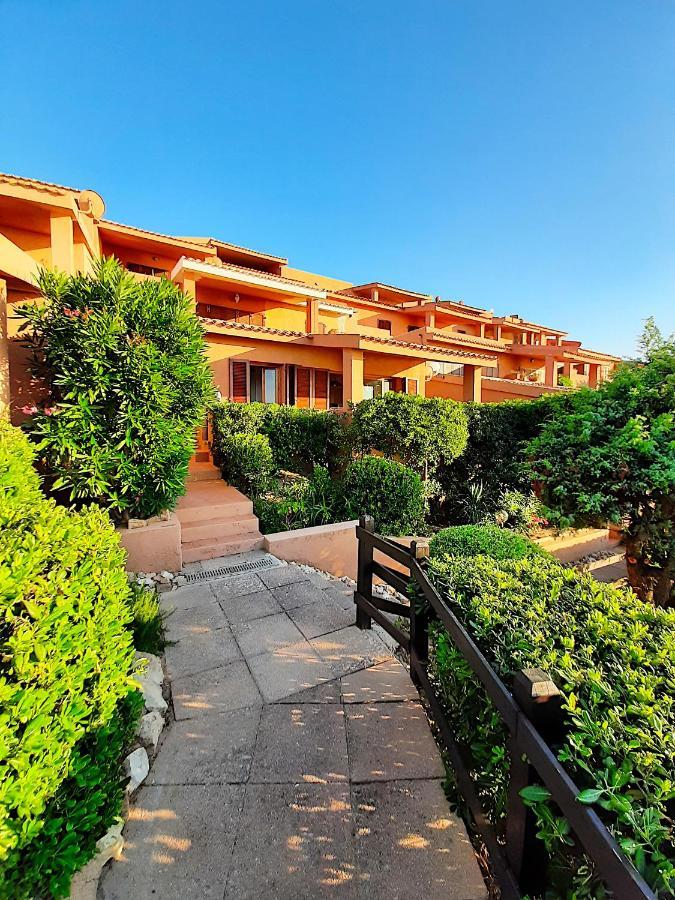 Villino Vista Mare Lägenhet Costa Paradiso Exteriör bild
